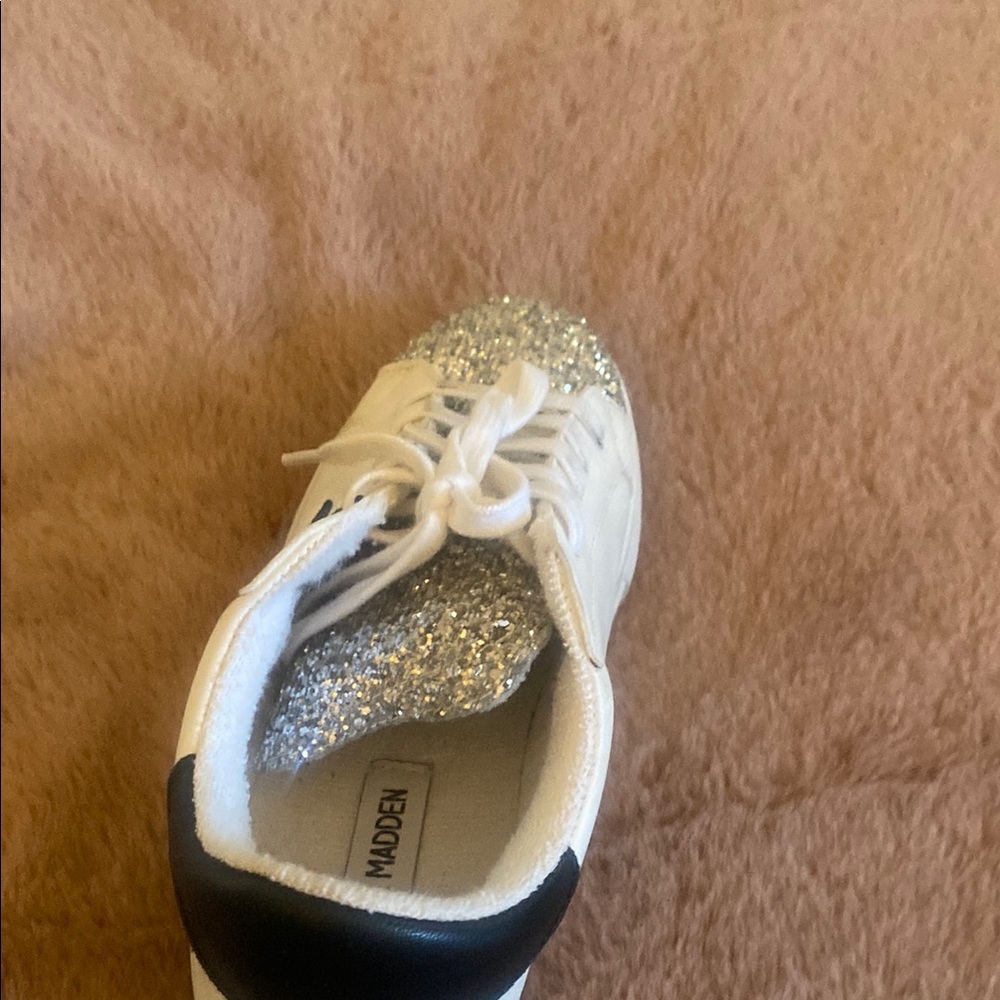 Steve Madden White and Silver Shoes